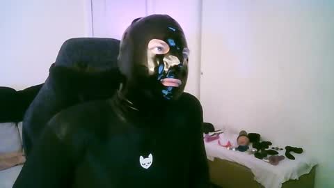 latexminheadroom online show from 04-17-26, 12:24