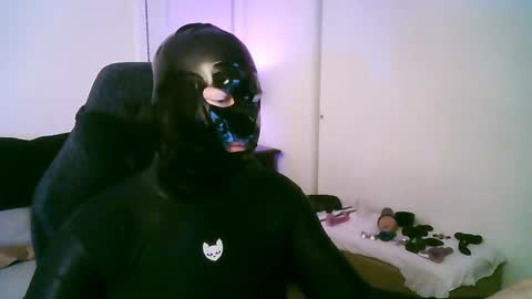 latexminheadroom online show from 04-18-26, 12:47