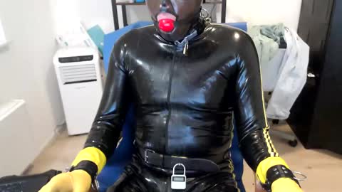Snapshot of latexslaafboy2 chatting on 12-03-24, 07:10 latexslaafboy online show from 12-03-24, 07:10