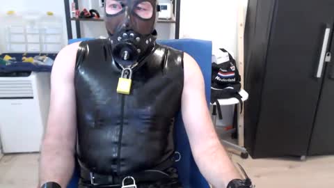 Snapshot of latexslaafboy2 chatting on 01-02-25, 09:22 latexslaafboy online show from 01-02-25, 09:22