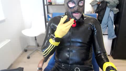 Snapshot of latexslaafboy2 chatting on 02-06-25, 08:18 latexslaafboy online show from 02-06-25, 08:18