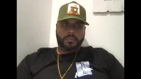 Snapshot of latin_chubby chatting on 09-27-25, 09:20 latin_chubby online show from 09-27-25, 09:20