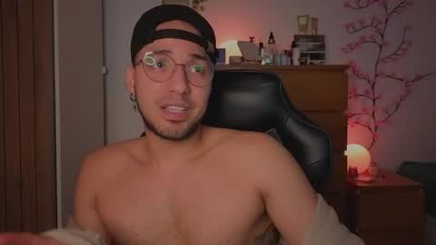 Snapshot of latin_luxury_i chatting on 02-07-26, 06:28 Free OF online show from 02-07-26, 06:28