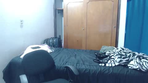 M E G A N  online show from 12-18-25, 07:42