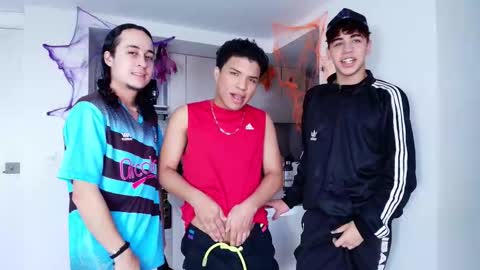 latin_naughty_boys online show from 10-19-25, 09:59