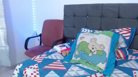 Snapshot of latin_rihanna_j chatting on 02-11-26, 11:26 karen online show from 02-11-26, 11:26