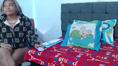 Snapshot of latin_rihanna_j chatting on 02-23-26, 11:51 karen online show from 02-23-26, 11:51