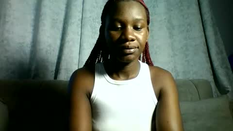 Latina online show from 04-18-26, 04:49