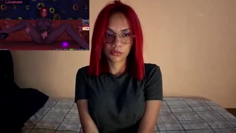 Snapshot of latina_french chatting on 02-26-26, 03:22 leidy online show from 02-26-26, 03:22