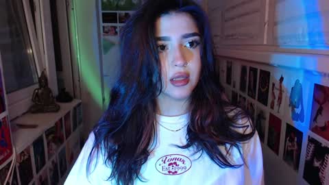 Snapshot of latina_mia chatting on 12-28-24, 08:58 miiiiiiaaaa online show from 12-28-24, 08:58