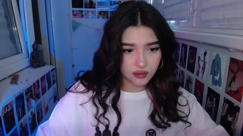 Snapshot of latina_mia chatting on 01-29-25, 10:16 miiiiiiaaaa online show from 01-29-25, 10:16