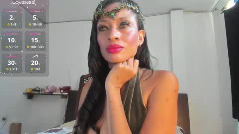 angelina  online show from 10-25-25, 08:58