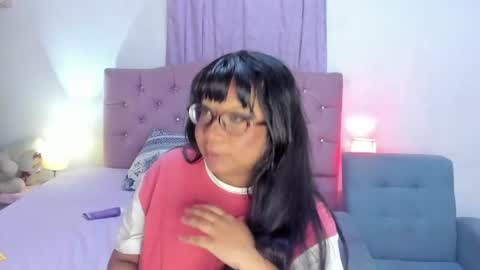 Snapshot of latinabombsheell chatting on 07-07-26, 07:23 Martina online show from 07-07-26, 07:23