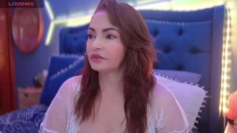 Snapshot of latinaqueen4u chatting on 06-08-26, 05:13 Your Latina Lover online show from 06-08-26, 05:13