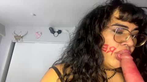 latinatgirldoll online show from 01-17-25, 03:53