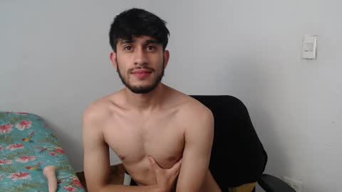 Snapshot of latinbunny7779 chatting on 12-17-24, 06:35 camilo online show from 12-17-24, 06:35