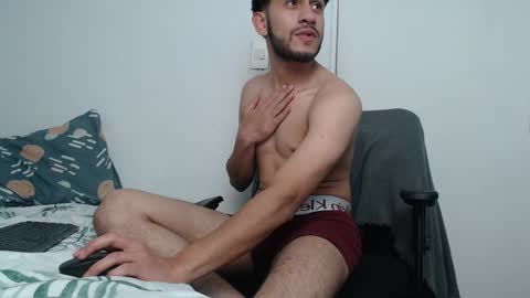 Snapshot of latinbunny7779 chatting on 12-30-24, 09:27 camilo online show from 12-30-24, 09:27