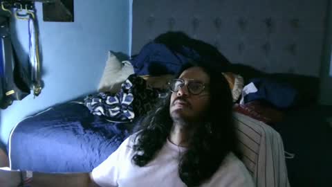 latinincognito online show from 12-29-24, 09:50