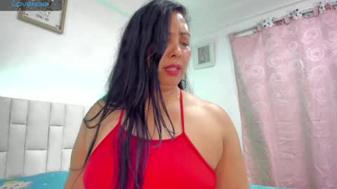 Snapshot of latinlove_sexygirls chatting on 01-13-25, 05:33 Vanessa online show from 01-13-25, 05:33