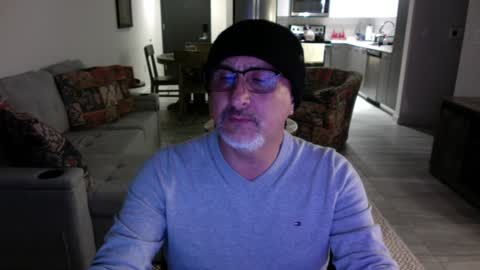 QS - INDEPENDENT MODEL online show from 01-19-25, 04:54