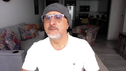 QS - INDEPENDENT MODEL online show from 02-02-25, 04:54