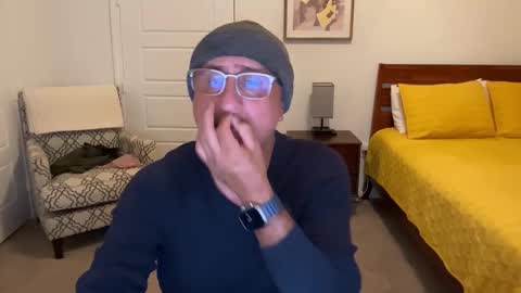 QS - INDEPENDENT MODEL online show from 10-29-25, 05:10