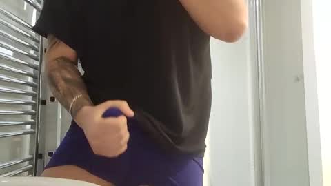 Snapshot of latino8484 chatting on 01-28-25, 07:22 latino8484 online show from 01-28-25, 07:22