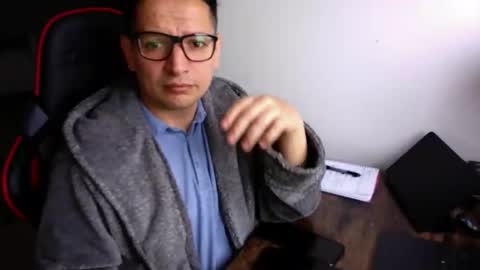 Snapshot of latino8484 chatting on 10-15-25, 08:14 latino8484 online show from 10-15-25, 08:14