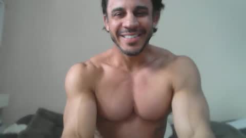 latino_rodri online show from 05-16-26, 10:12
