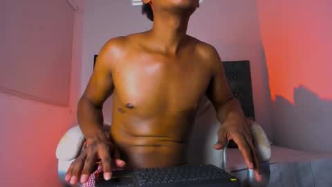 latinodark online show from 02-28-26, 04:46