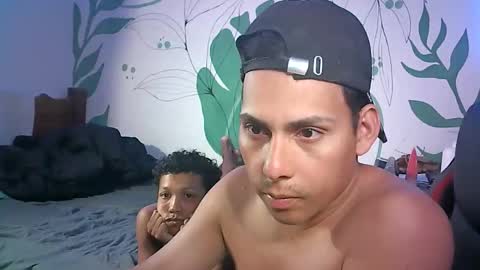 latinos2411 online show from 06-05-26, 03:13