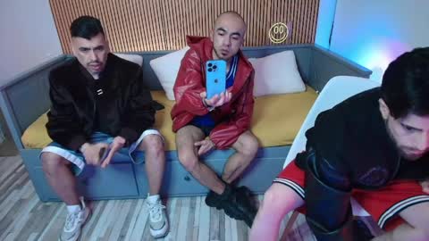 LATINOS GAY online show from 04-02-26, 03:59