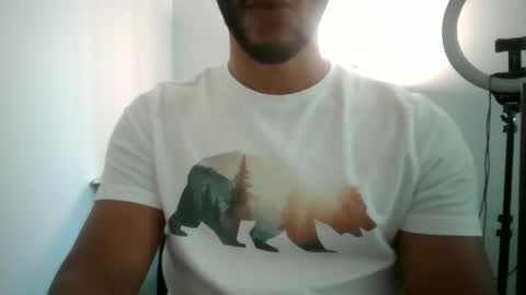 Snapshot of latinromeo1a chatting on 10-06-25, 02:03 latinromeo1a online show from 10-06-25, 02:03