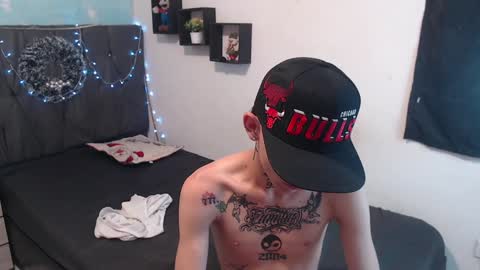 Snapshot of latins_boys_20 chatting on 12-29-24, 09:50 NICK online show from 12-29-24, 09:50