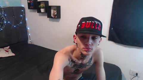 Snapshot of latins_boys_20 chatting on 12-30-24, 07:04 NICK online show from 12-30-24, 07:04