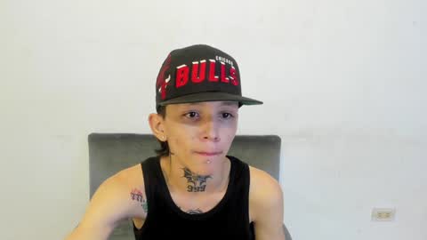 Snapshot of latins_boys_20 chatting on 01-20-25, 03:59 NICK online show from 01-20-25, 03:59