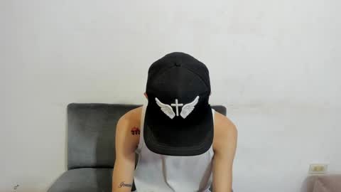 Snapshot of latins_boys_20 chatting on 01-26-25, 03:59 NICK online show from 01-26-25, 03:59