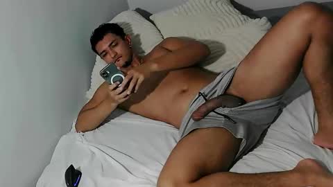 Aaron online show from 04-27-26, 09:46