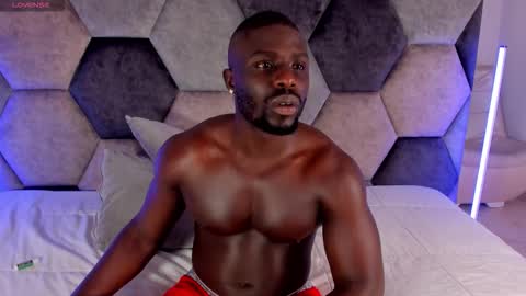 LEANDRO online show from 02-20-26, 03:47