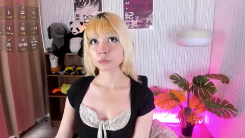 laukyubey1 online show from 02-11-26, 08:03