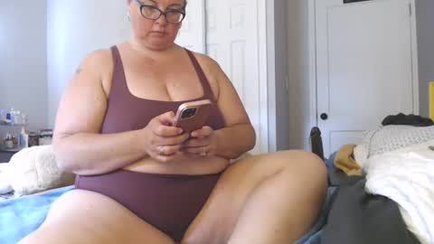Snapshot of laulauma chatting on 06-21-26, 04:31 LauLauMa online show from 06-21-26, 04:31