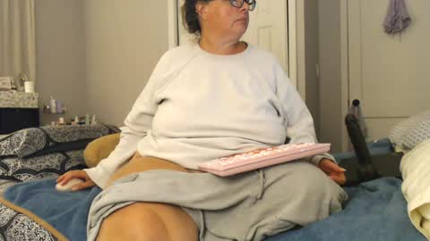 Snapshot of laulauma chatting on 07-17-26, 02:51 LauLauMa online show from 07-17-26, 02:51
