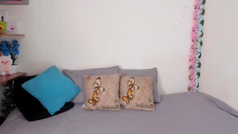 laura1__ online show from 01-20-25, 12:36