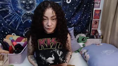  Wen  online show from 12-06-24, 08:18