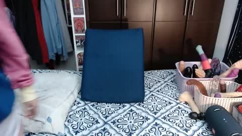  Wen  online show from 09-30-25, 09:53