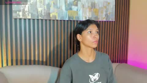 Laura online show from 10-22-25, 12:38