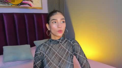 Snapshot of laura_aristizabal_19 chatting on 05-11-26, 11:49 Laura online show from 05-11-26, 11:49