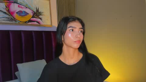 Snapshot of laura_aristizabal_19 chatting on 05-29-26, 12:03 Laura online show from 05-29-26, 12:03
