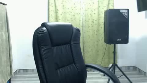 CALL ME LOVE  LAURA online show from 05-30-26, 03:03