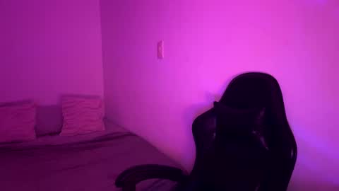 laura online show from 03-03-26, 12:06